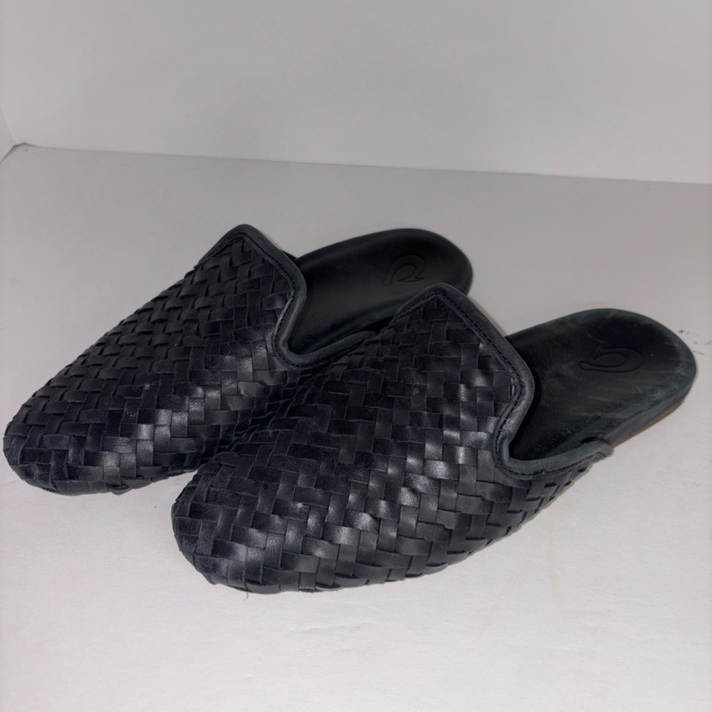 OLUKAI Mi'i Black Leather Mule Sandals Size 9 - Picture 6 of 10